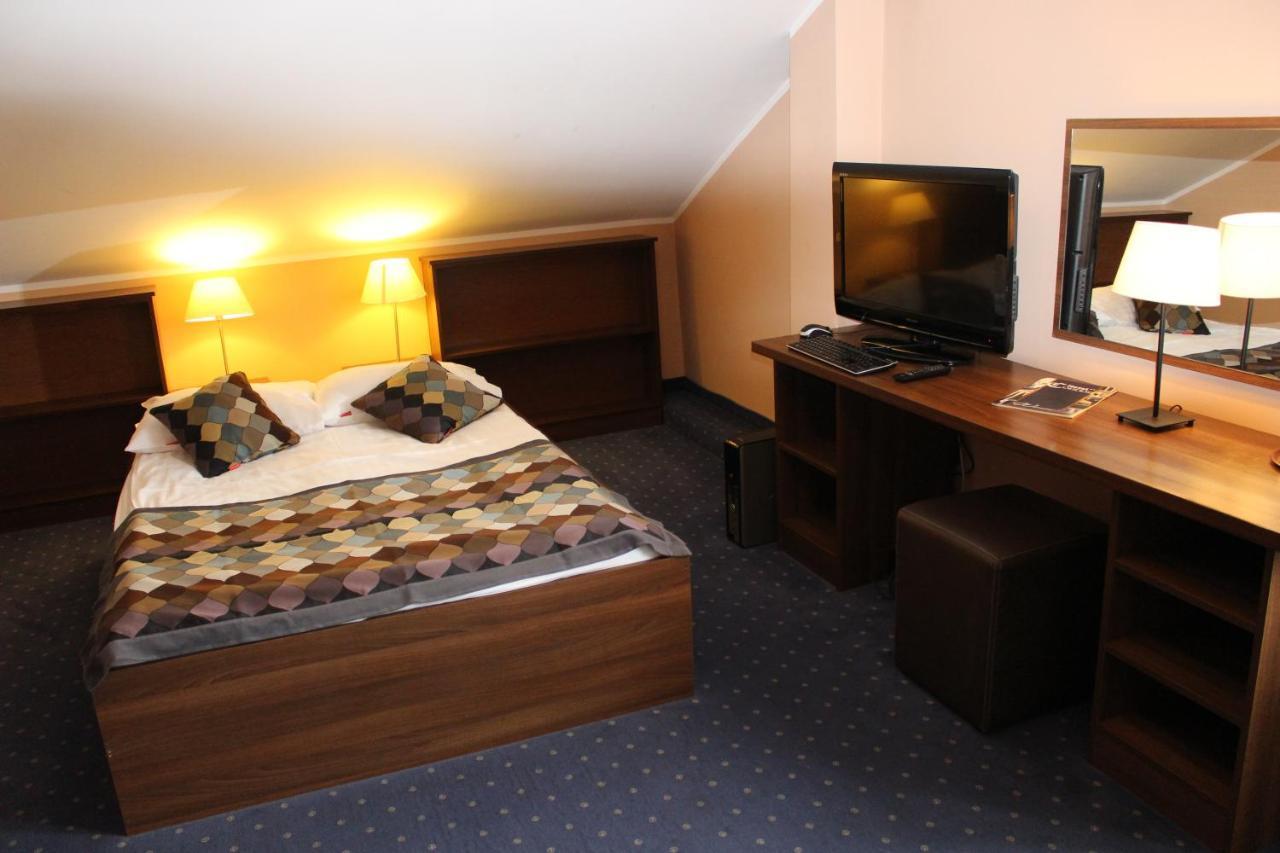 Hotel Colnus Kolno  المظهر الخارجي الصورة