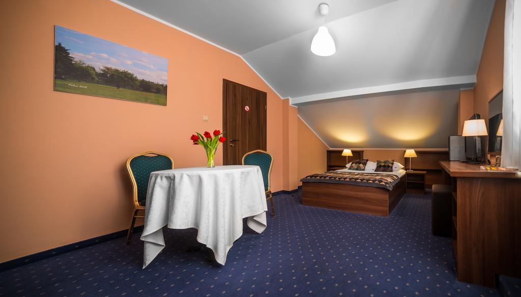 Hotel Colnus Kolno  المظهر الخارجي الصورة