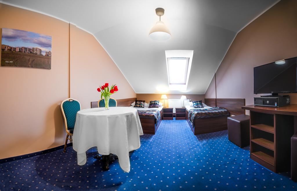 Hotel Colnus Kolno  المظهر الخارجي الصورة