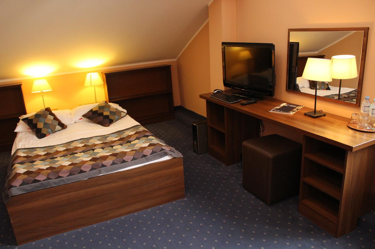 Hotel Colnus Kolno  المظهر الخارجي الصورة